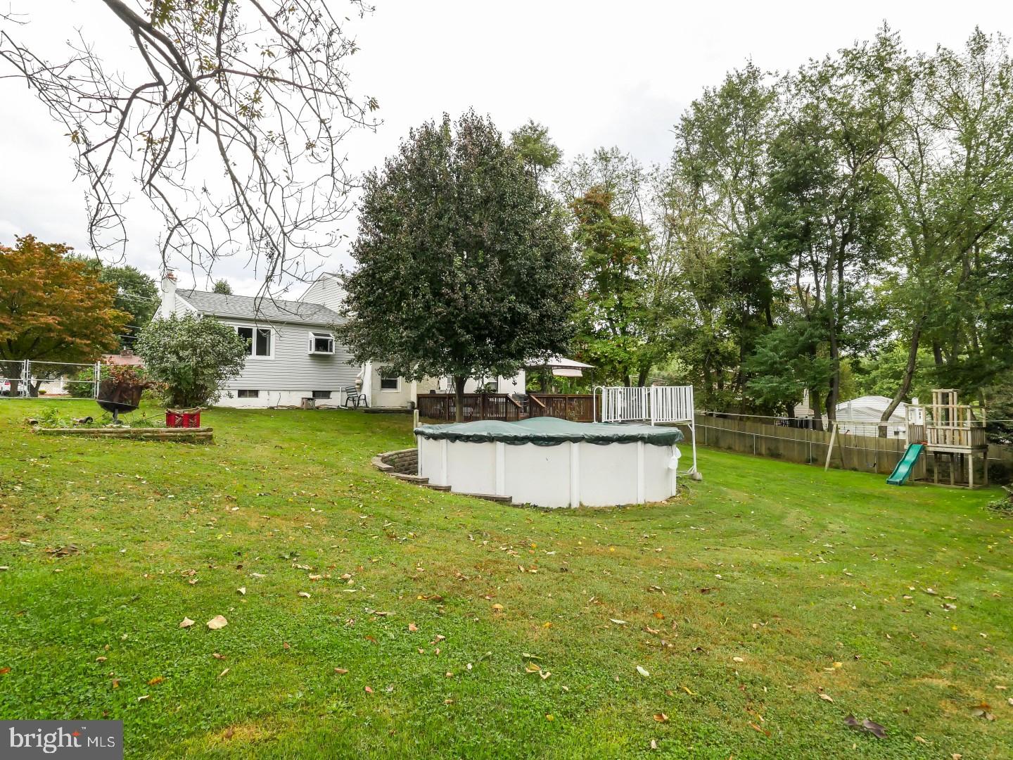 719 Spring Hill Road Langhorne, PA 19053 - Photo 23 of 25 Back Yard
