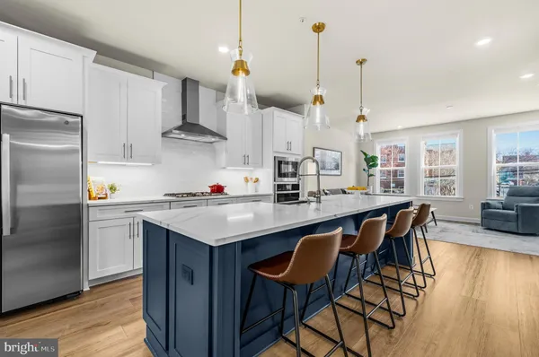 $1,075,000 | 820 South Greenbrier Street, Arlington, VA 22204