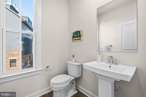$1,075,000 | 820 South Greenbrier Street, Arlington, VA 22204