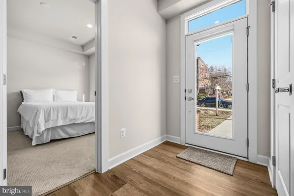 $1,075,000 | 820 South Greenbrier Street, Arlington, VA 22204
