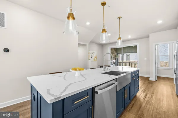 $1,075,000 | 820 South Greenbrier Street, Arlington, VA 22204