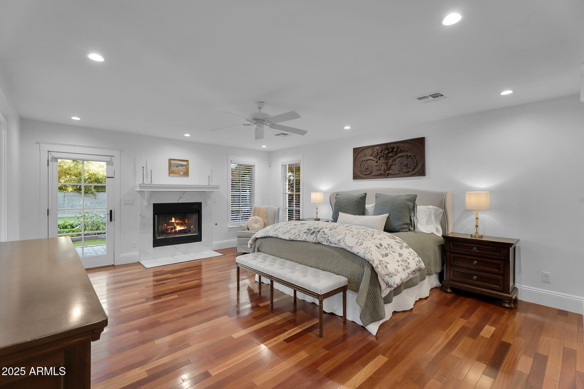 229 West Berridge Lane Phoenix, AZ 85013 - Photo 22 of 78 Primary Room