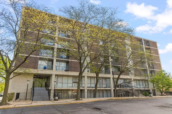 $135,000 | 1043 South York Road, Unit 208, Bensenville, IL 60106
