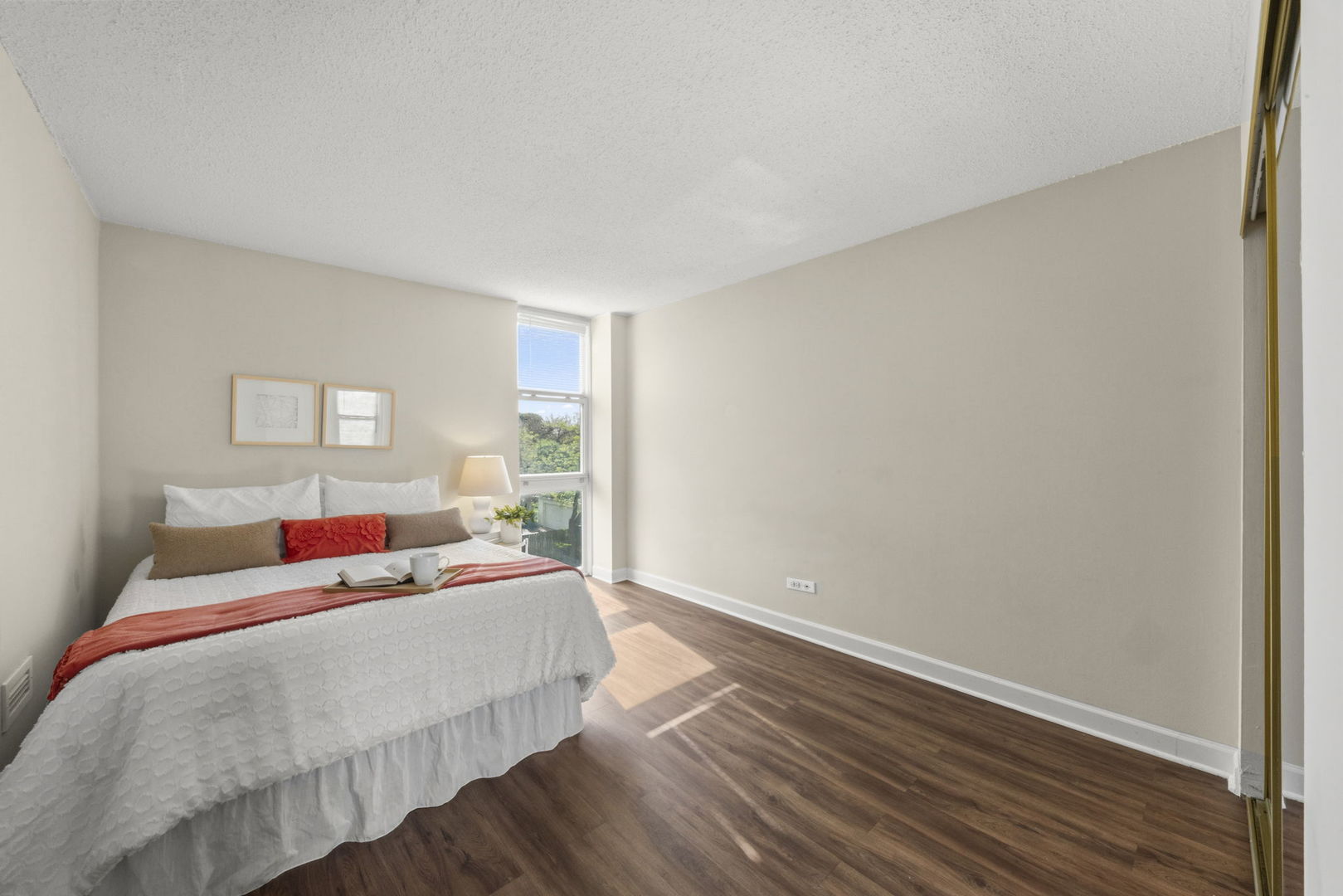 1043 South York Road, Unit 208 Bensenville, IL 60106 - Photo 3 of 15