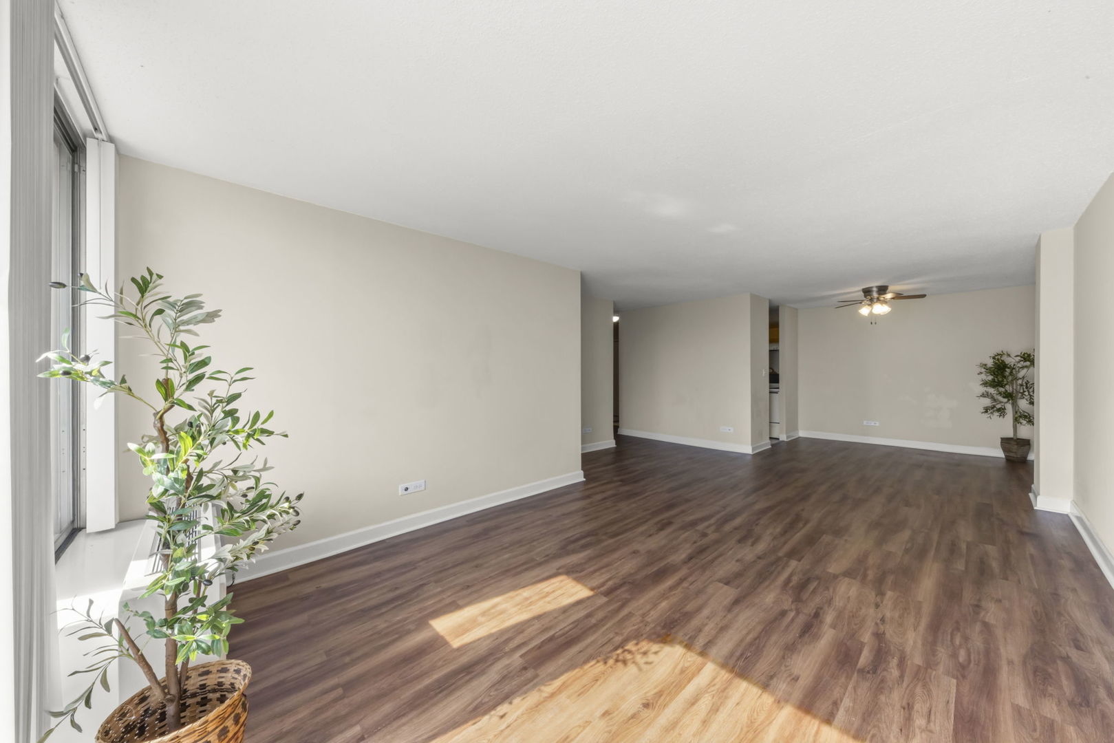 1043 South York Road, Unit 208 Bensenville, IL 60106 - Photo 7 of 15