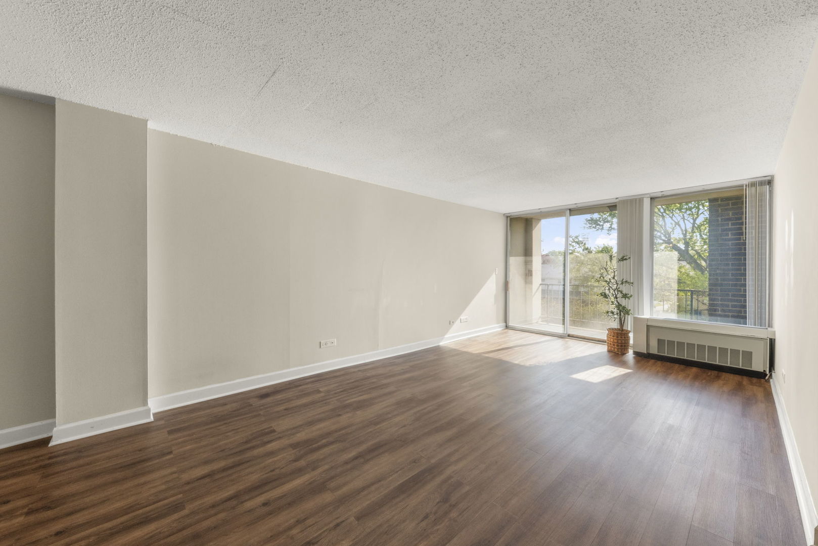 1043 South York Road, Unit 208 Bensenville, IL 60106 - Photo 9 of 15