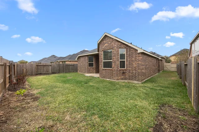 $2,400 | 1522 New Urban Way, Houston, TX 77047