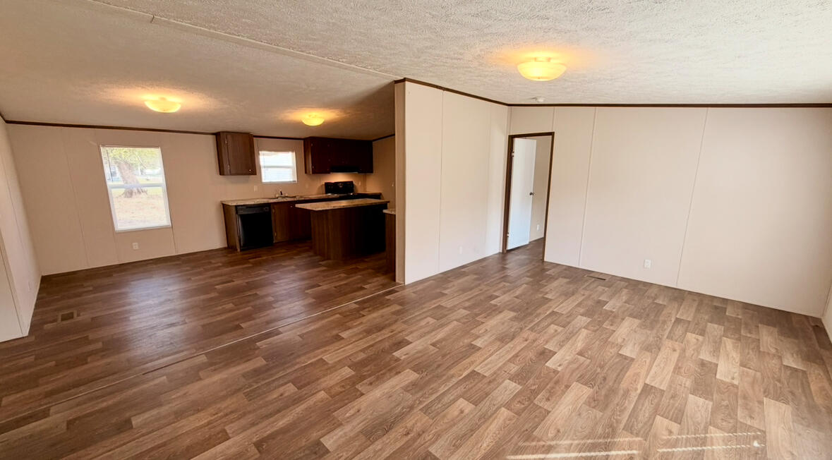 662 Piccadilly Avenue Spring City, TN 37381 - Photo 2 of 30 IMG_7547