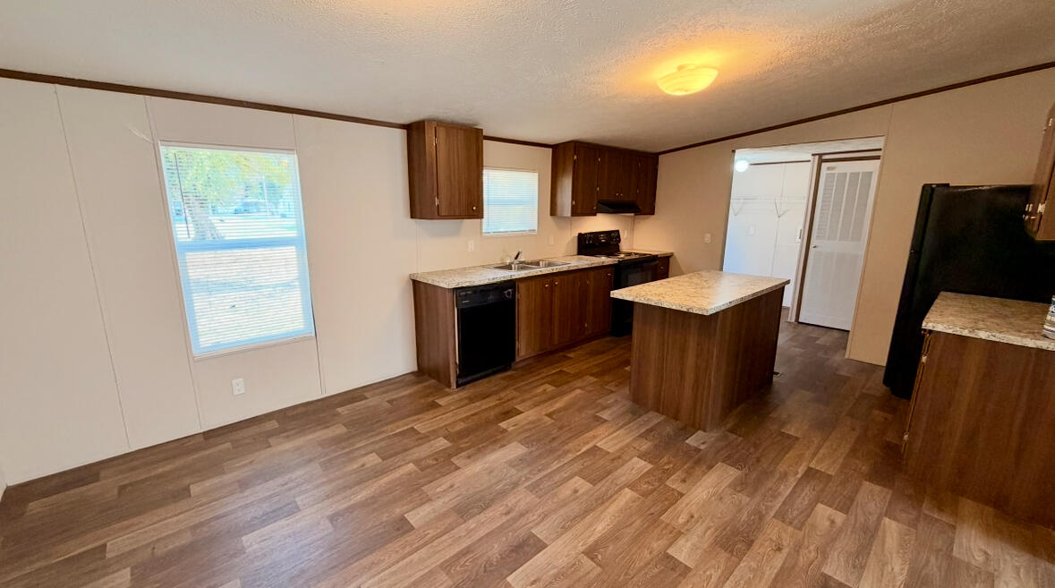 662 Piccadilly Avenue Spring City, TN 37381 - Photo 5 of 30 IMG_7541