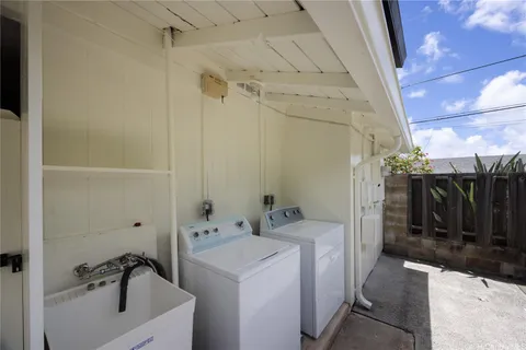 $1,595,000 | 1356 Kahili Street, Kailua, HI 96734