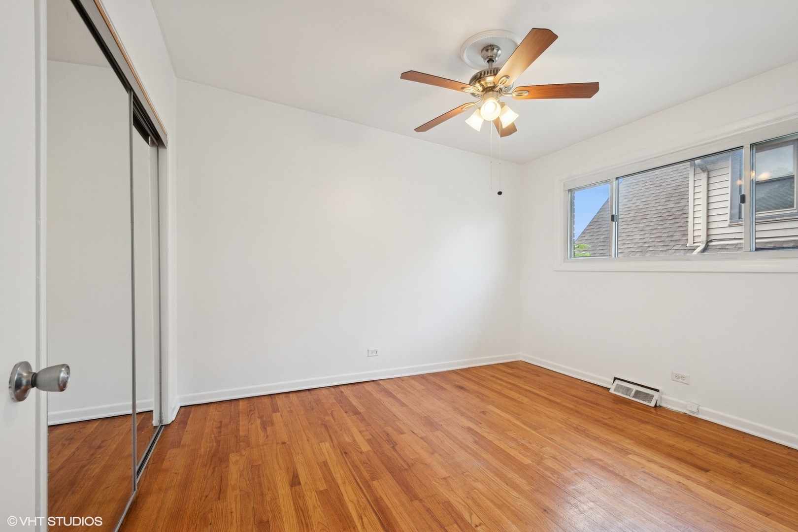 2208 Foster Street Evanston, IL 60201 - Photo 7 of 16