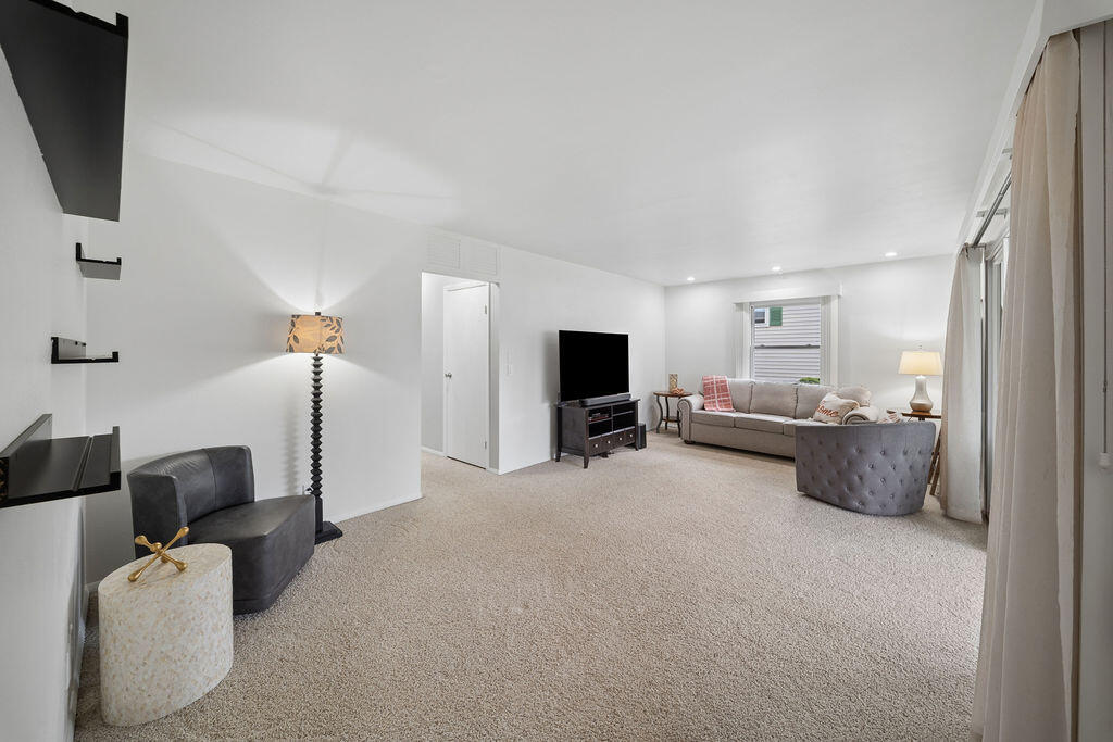 1022 Georgetown Road Michigan City, IN 46360 - Photo 12 of 22 1024x683