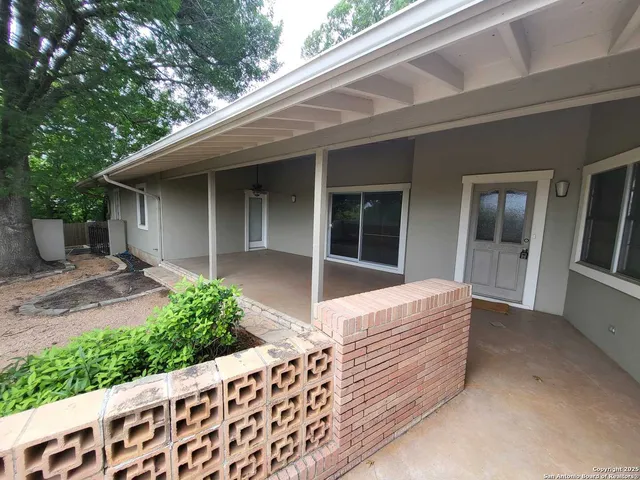 a house view with a outdoor space