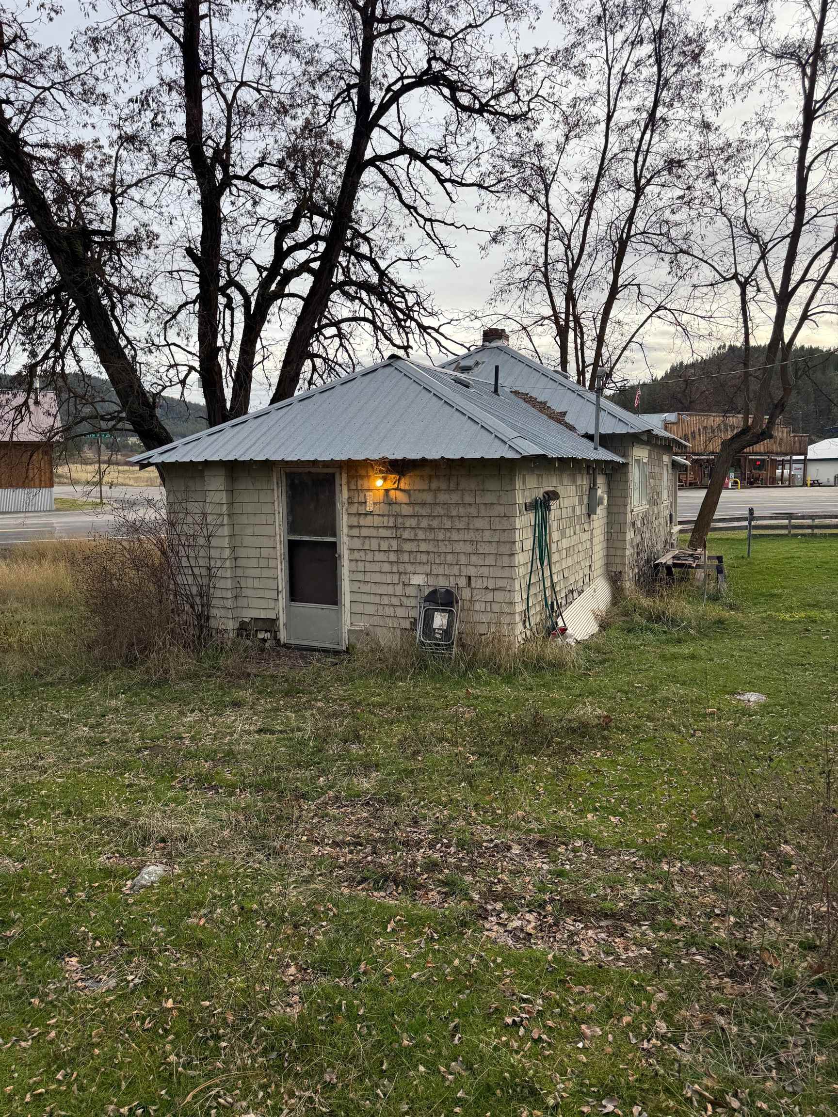 25 S Highway Hunters, WA 99137 - Photo 14 of 23