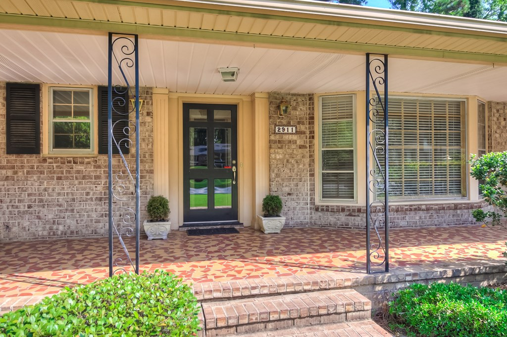 2911 Sussex Road Augusta, GA 30909 - Photo 4 of 35 Gallery Image 4