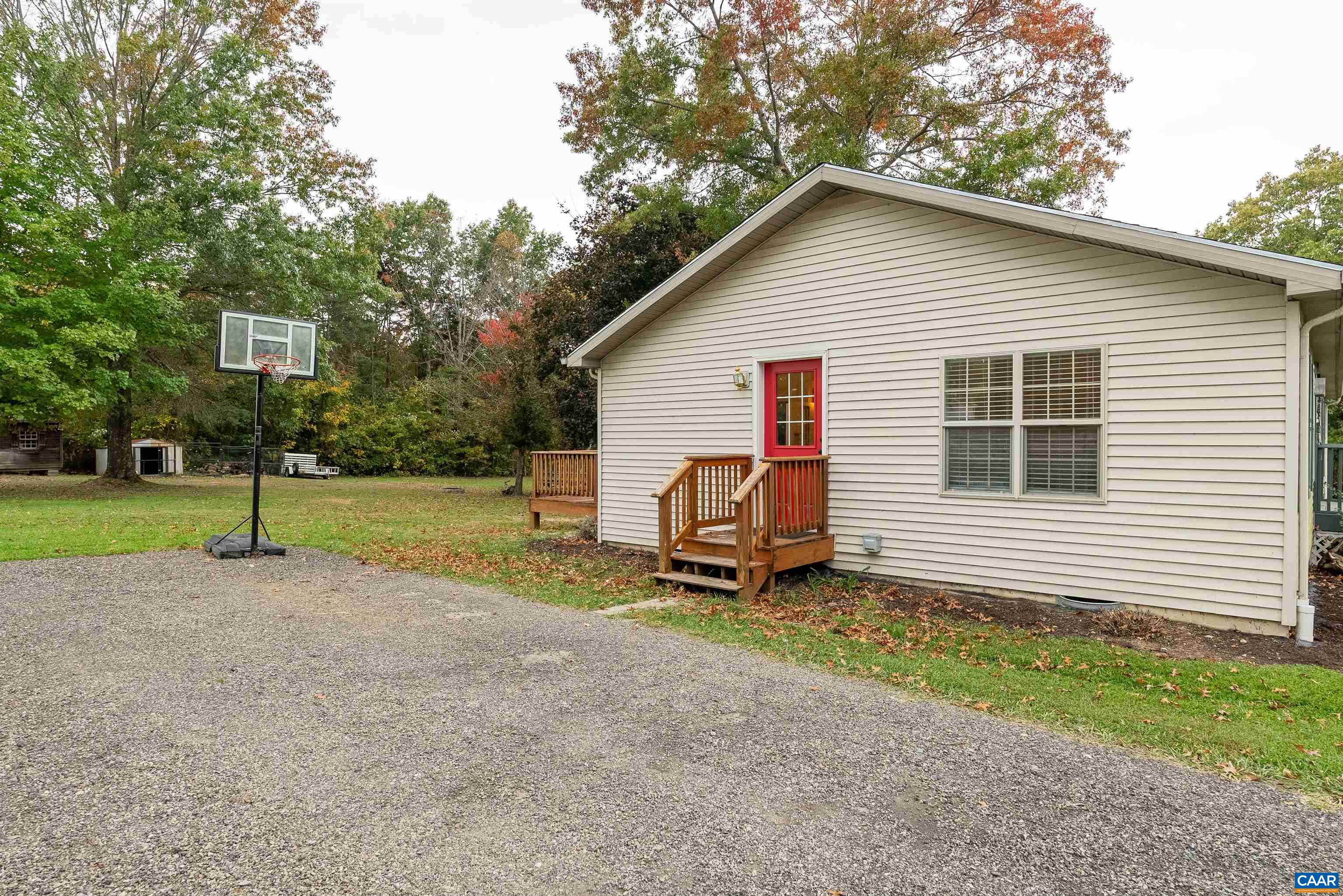 345 Thorofare Road Crimora, VA 24431 - Photo 27 of 40 Gallery Image 27