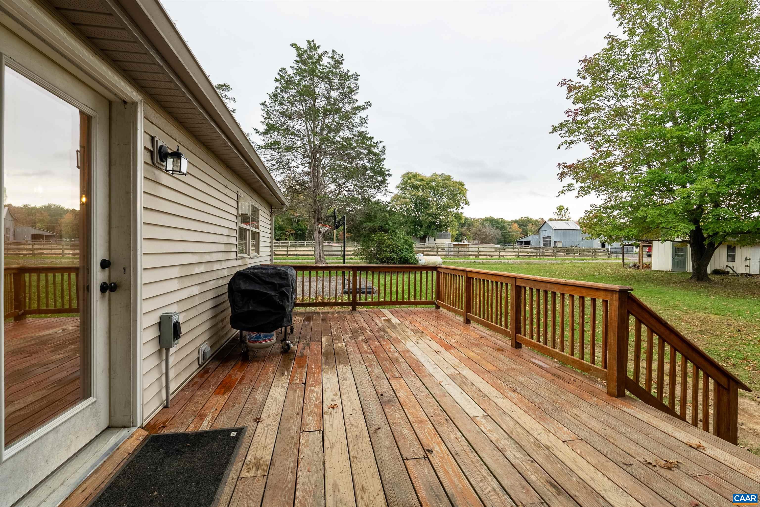 345 Thorofare Road Crimora, VA 24431 - Photo 5 of 40 Gallery Image 5
