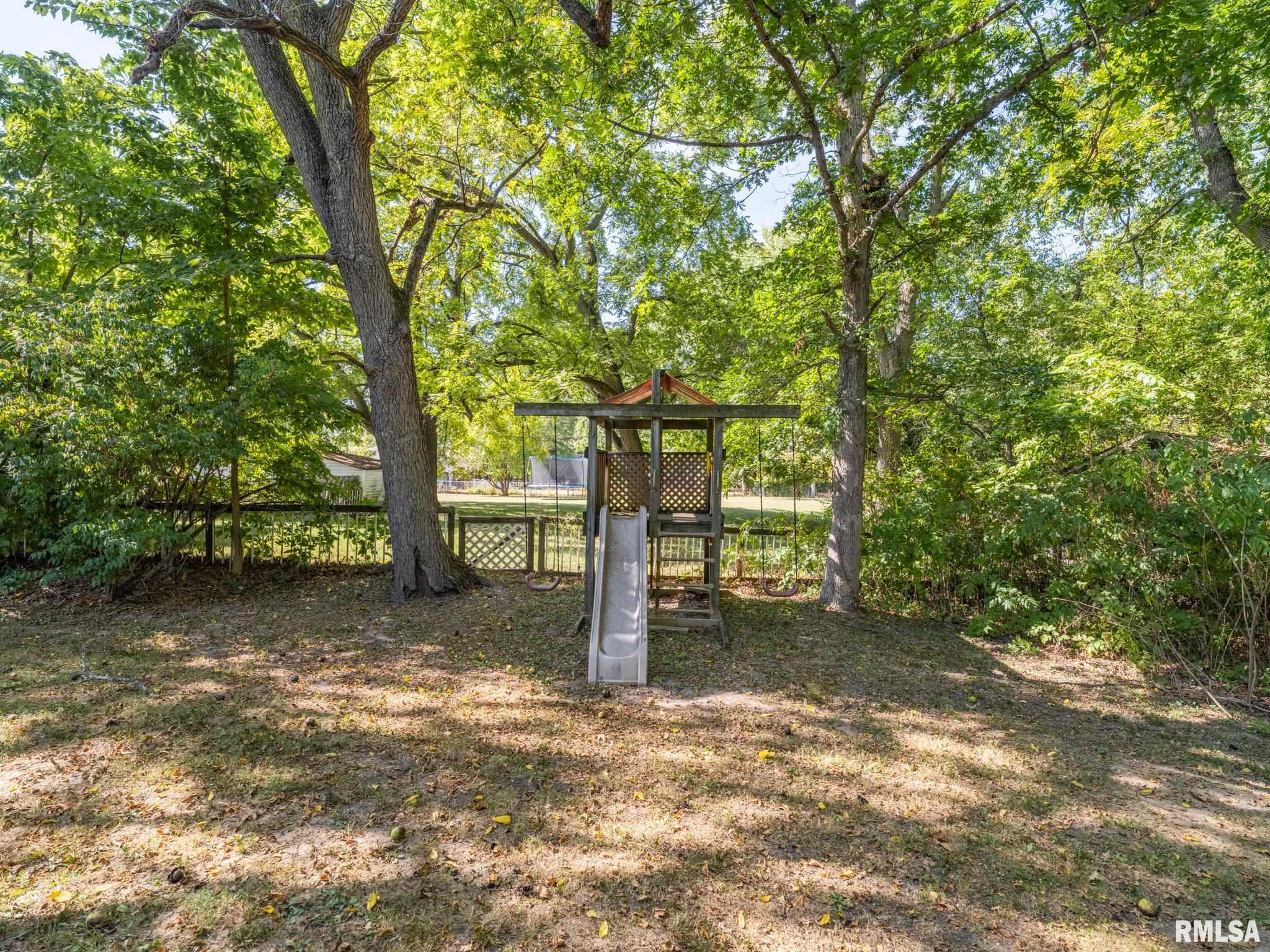 1513 Bloomington Road East Peoria, IL 61611 - Photo 22 of 60 Gallery Image 22