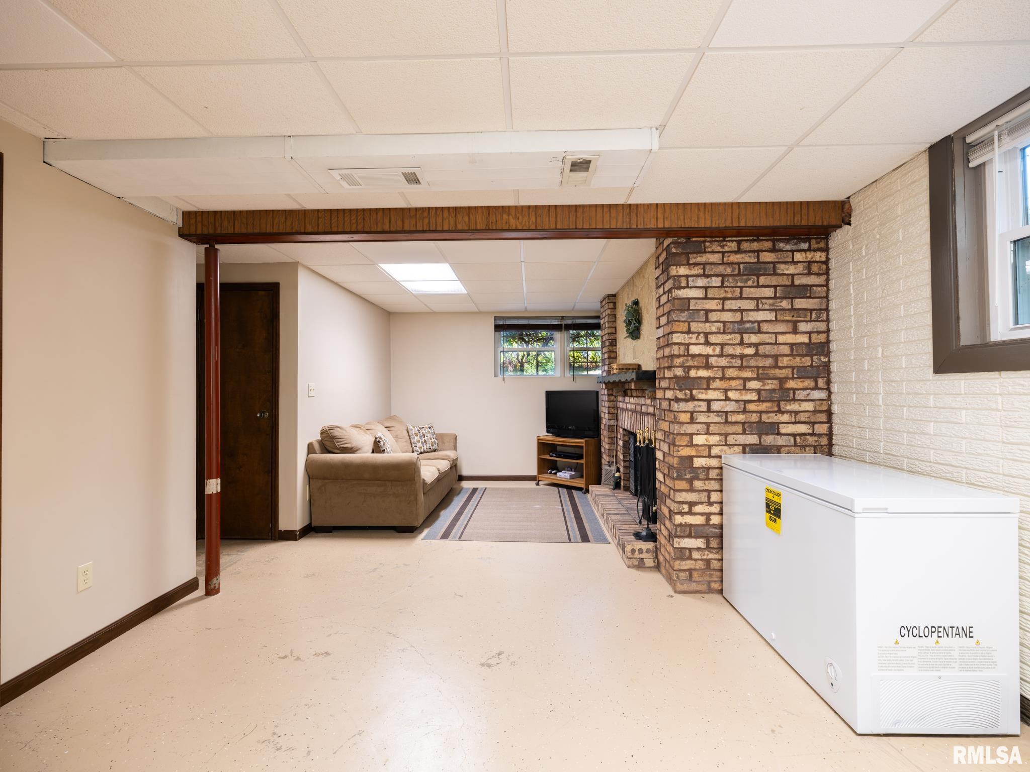 1513 Bloomington Road East Peoria, IL 61611 - Photo 49 of 60 Gallery Image 49