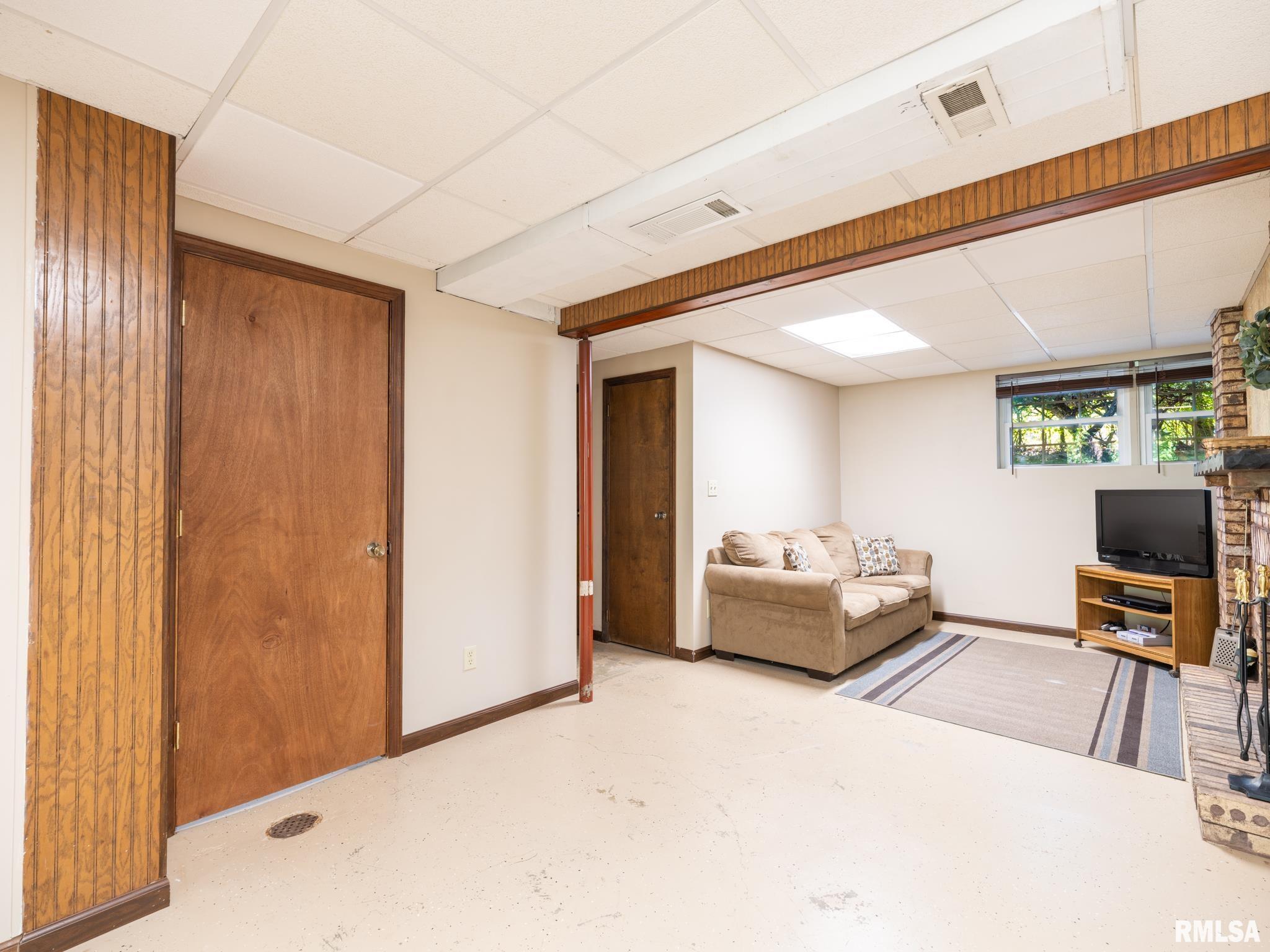 1513 Bloomington Road East Peoria, IL 61611 - Photo 50 of 60 Gallery Image 50