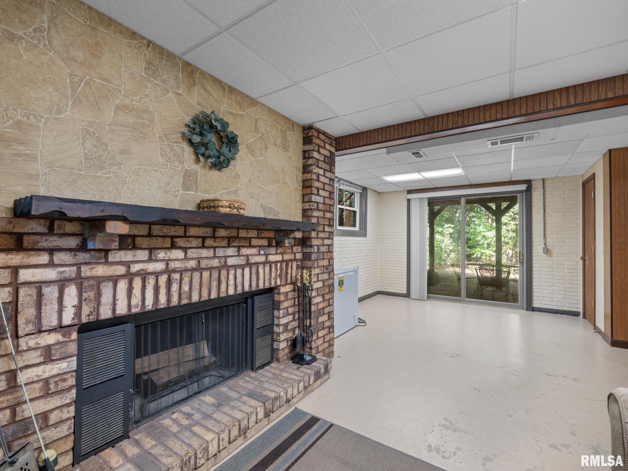 1513 Bloomington Road East Peoria, IL 61611 - Photo 54 of 60 Gallery Image 54