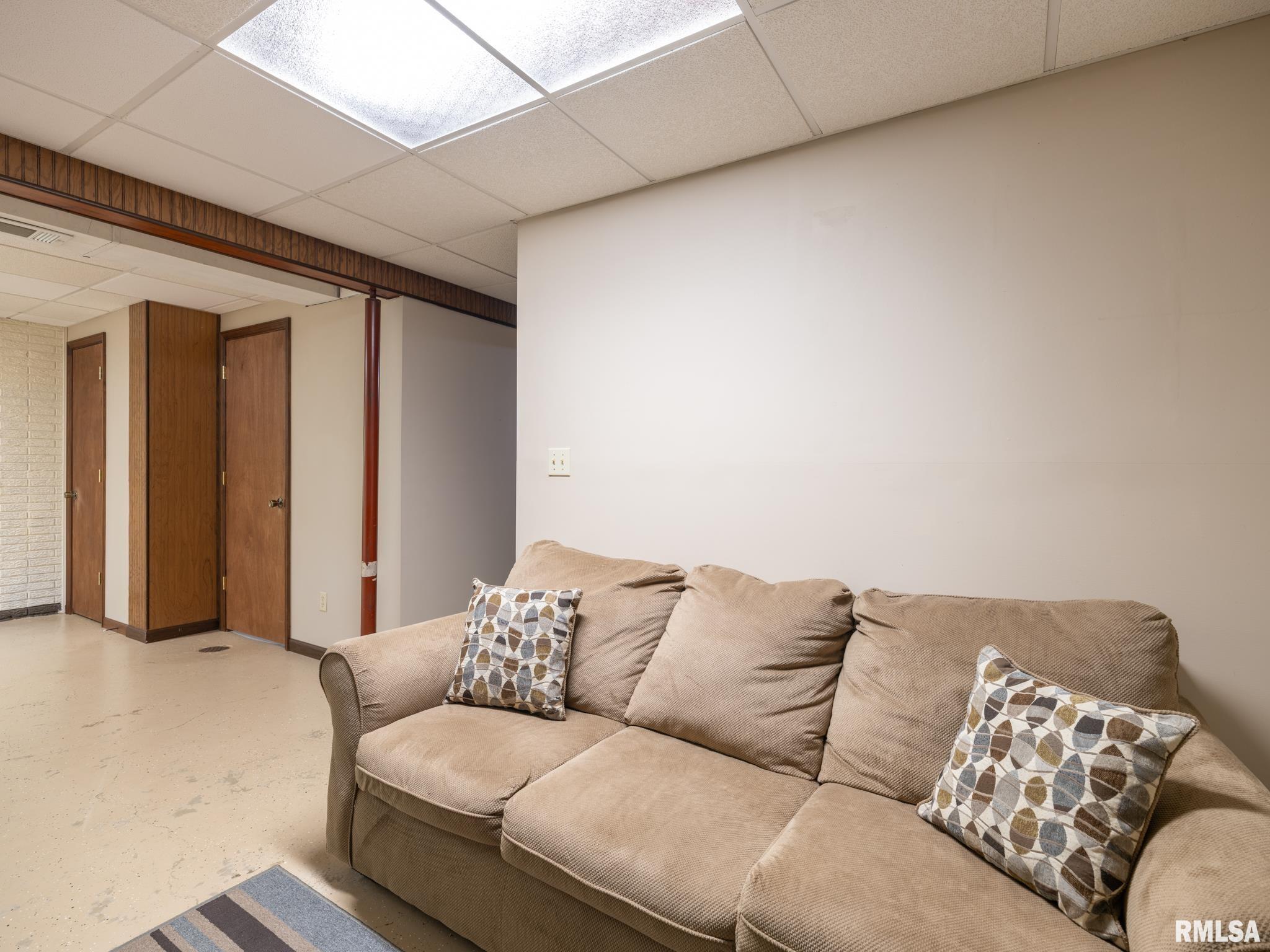 1513 Bloomington Road East Peoria, IL 61611 - Photo 55 of 60 Gallery Image 55