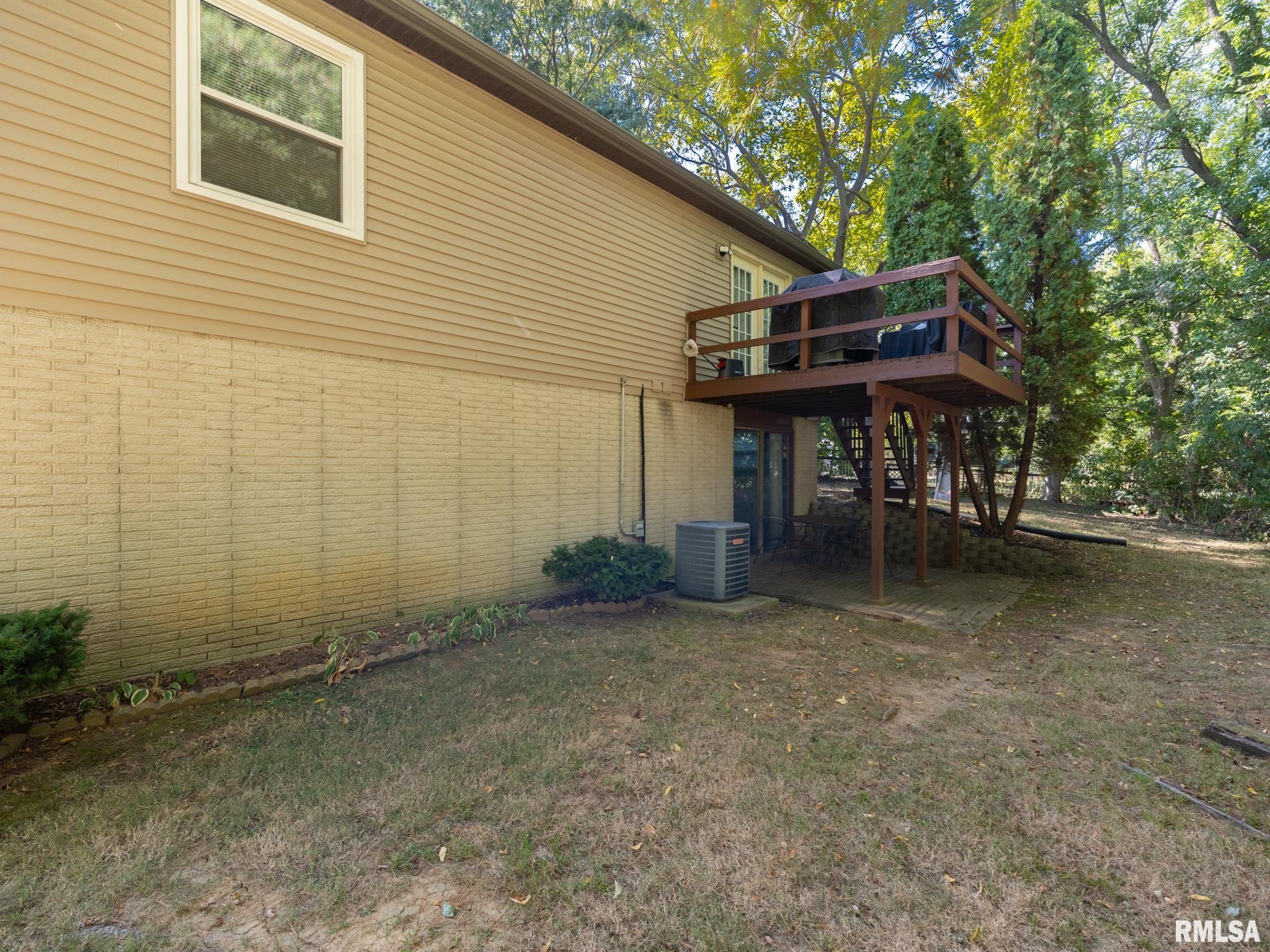 1513 Bloomington Road East Peoria, IL 61611 - Photo 9 of 60 Gallery Image 9