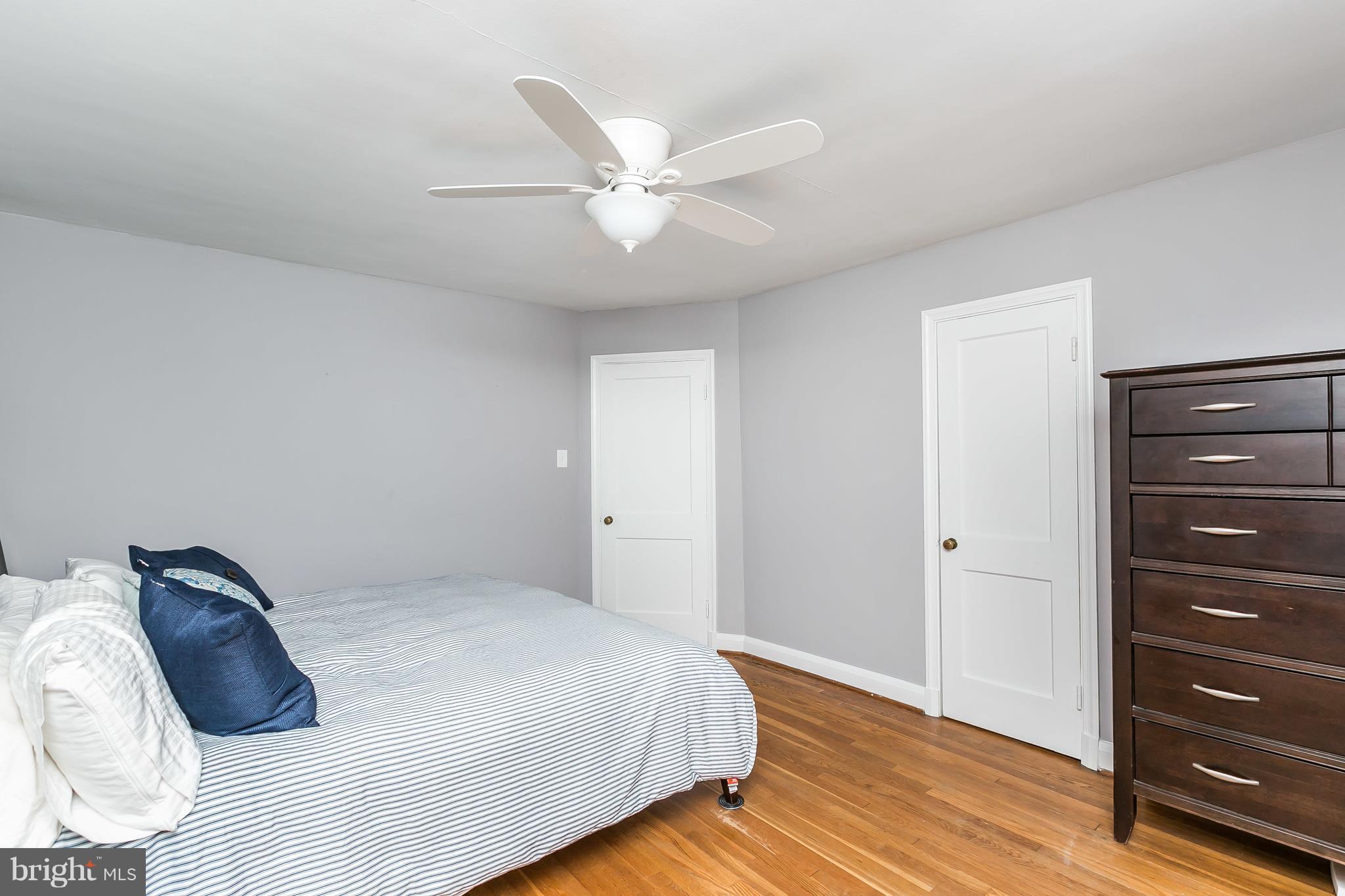 40 Dunvegan Road Baltimore, MD 21228 - Photo 15 of 26 Stylish neutral color palate!
