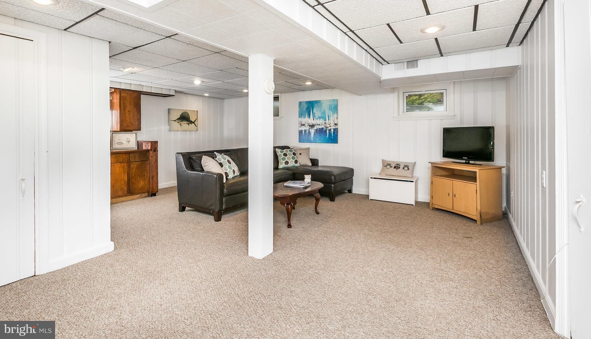 40 Dunvegan Road Baltimore, MD 21228 - Photo 20 of 26 Remodeled LL Family, Play or Rec Room you decide
