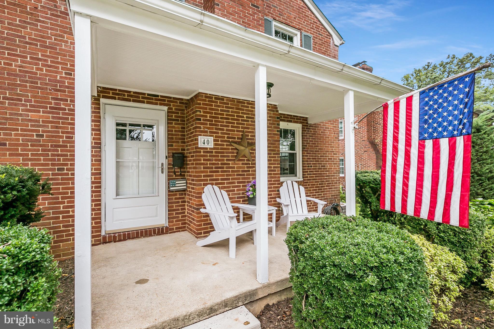 40 Dunvegan Road Baltimore, MD 21228 - Photo 3 of 26 Relaxing Front Porch