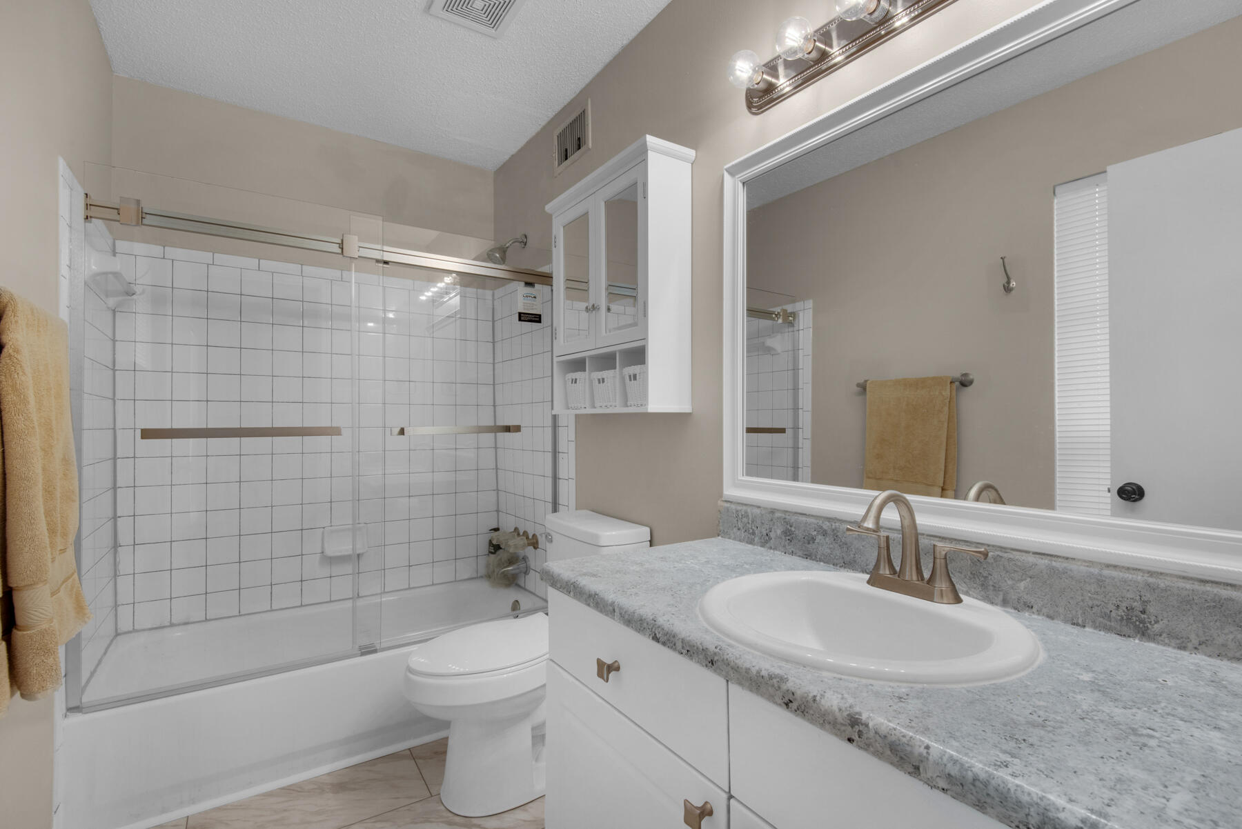 210 Pelham Road, Unit 119A Fort Walton Beach, FL 32547 - Photo 14 of 21 Master Bathroom