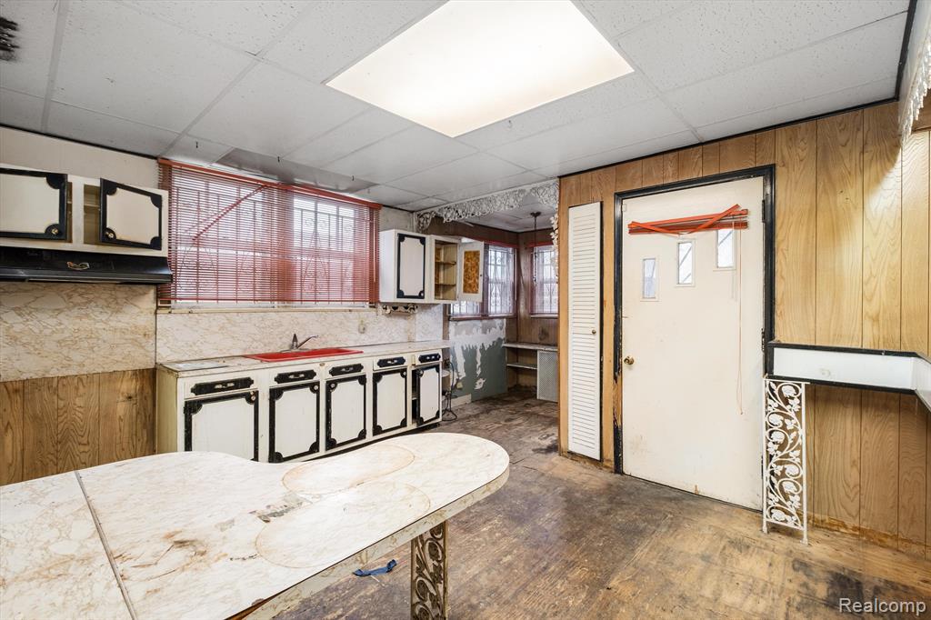 21 Longfellow Street Detroit, MI 48202 - Photo 8 of 38 Gallery Image 8