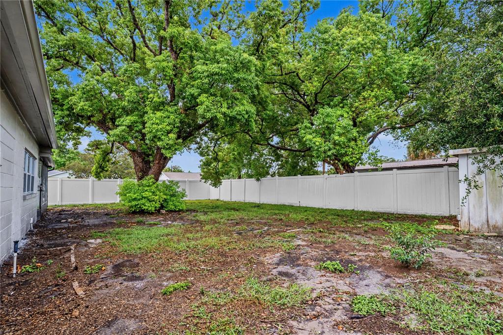 11928 Temple Court Seminole, FL 33772 - Photo 36 of 42 Gallery Image 36