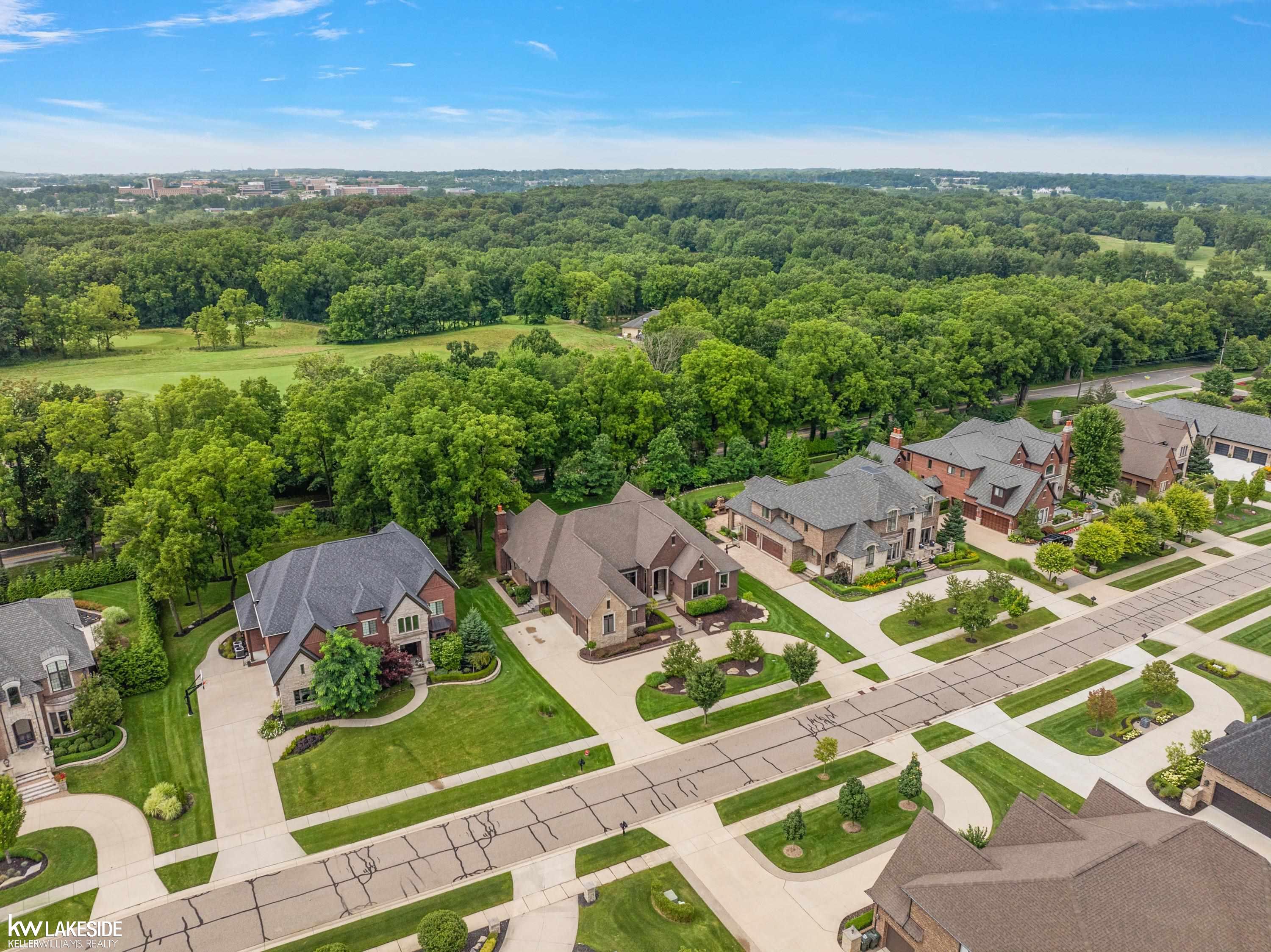 3780 Thatcher Drive Rochester, MI 48309 - Photo 86 of 88 50151357-ac076c24-dbcb-406e-8d40-8b9f3edbafcb.JPG