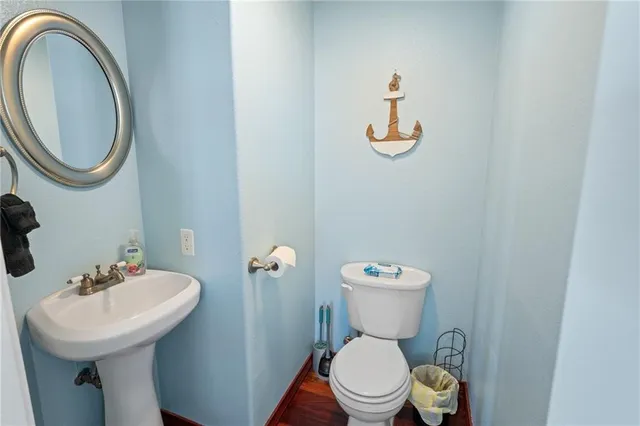 $575,000 | 207 South 2nd Street, Rockport, TX 78382