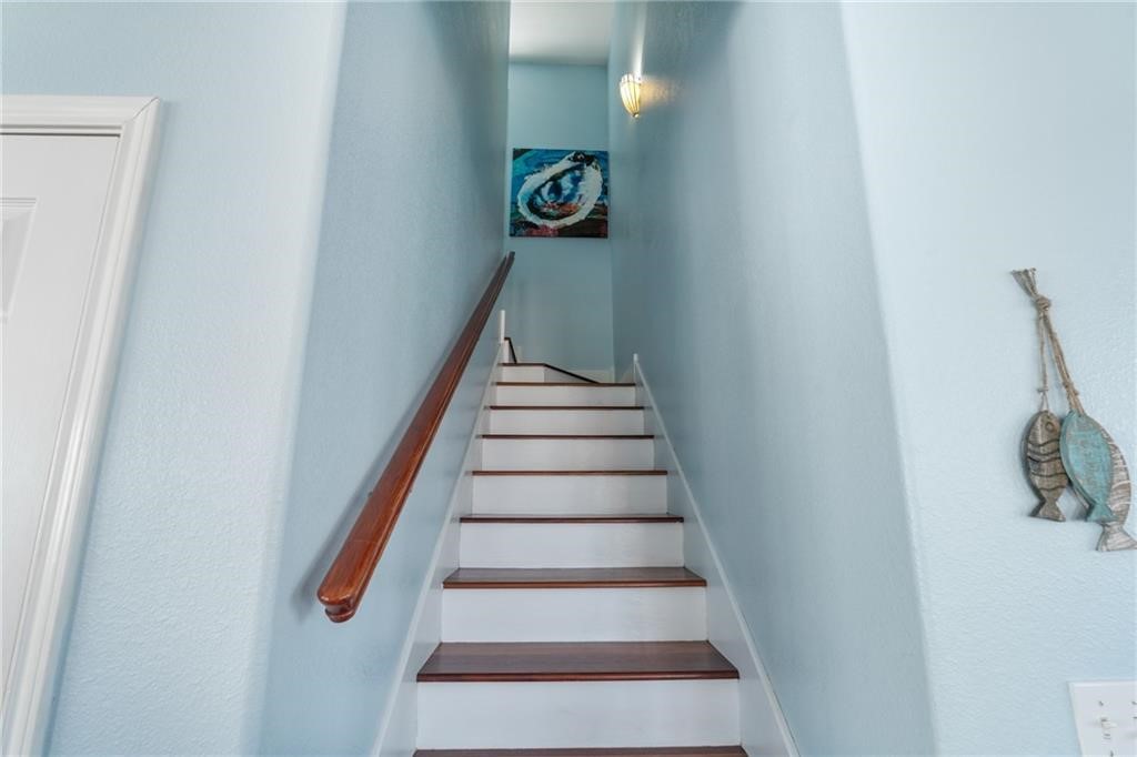 207 South 2nd Street Rockport, TX 78382 - Photo 16 of 37