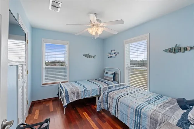 $575,000 | 207 South 2nd Street, Rockport, TX 78382