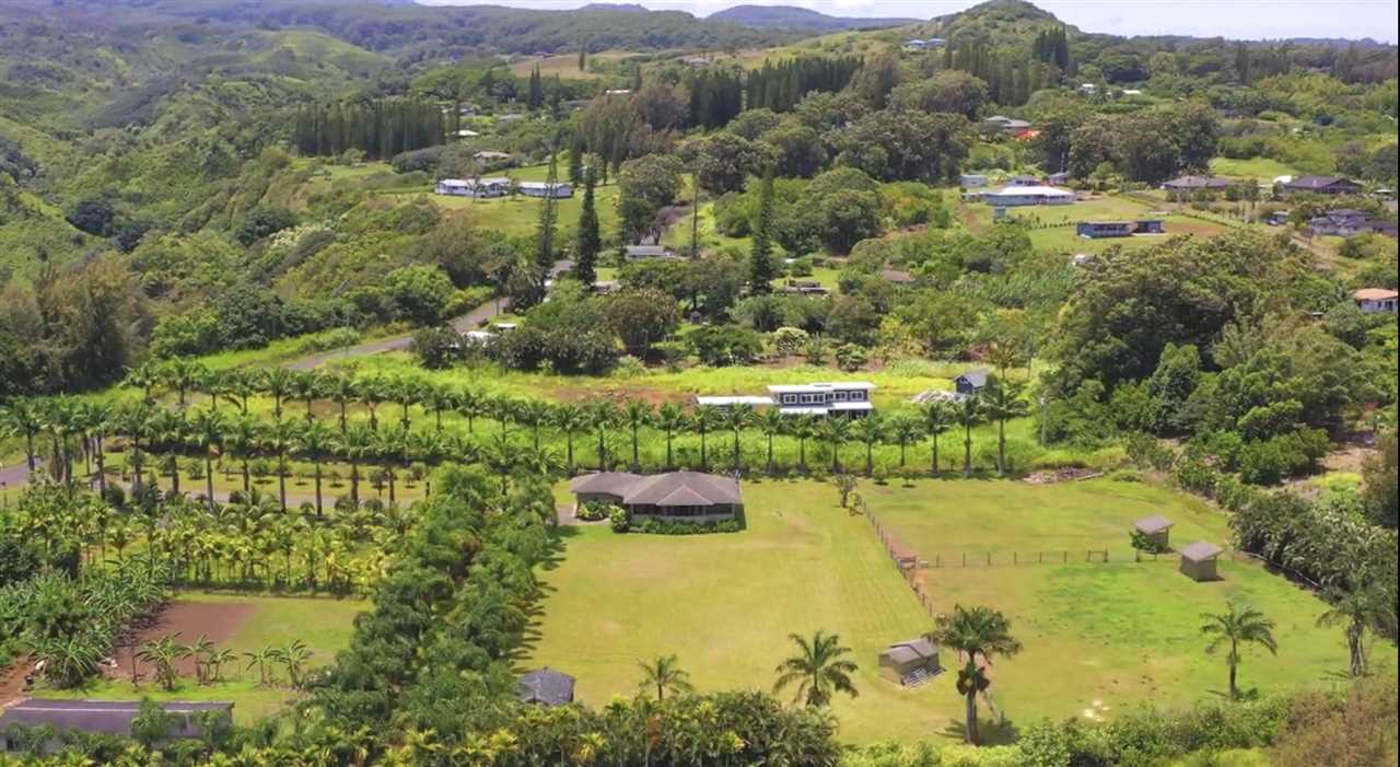 90 Kaupakalua Road Haiku, HI 96708 - Photo 3 of 30 a view of lake and mountain