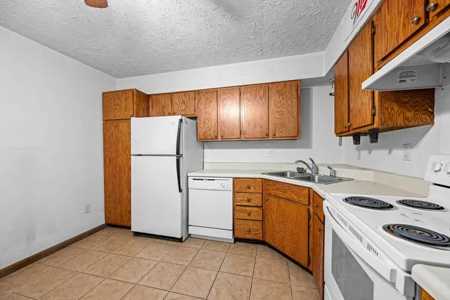 $550,000 | 4211 Highway 6, Coal Valley, IL 61240