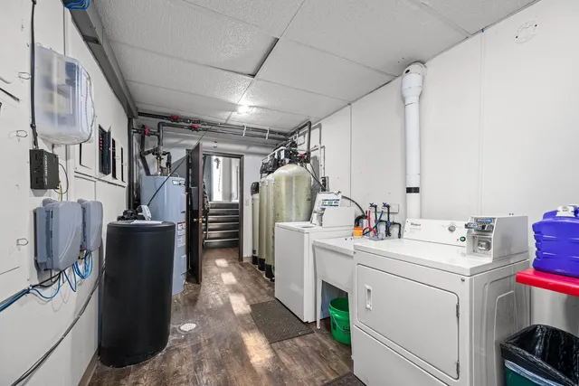 $550,000 | 4211 Highway 6, Coal Valley, IL 61240