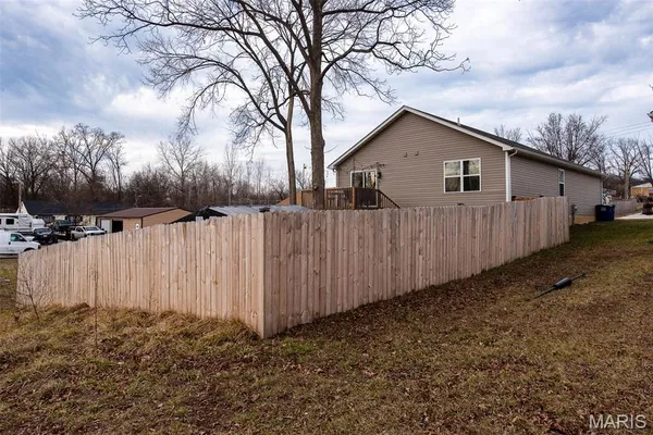 $295,000 | 1668 Missouri Avenue, Pacific, MO 63069