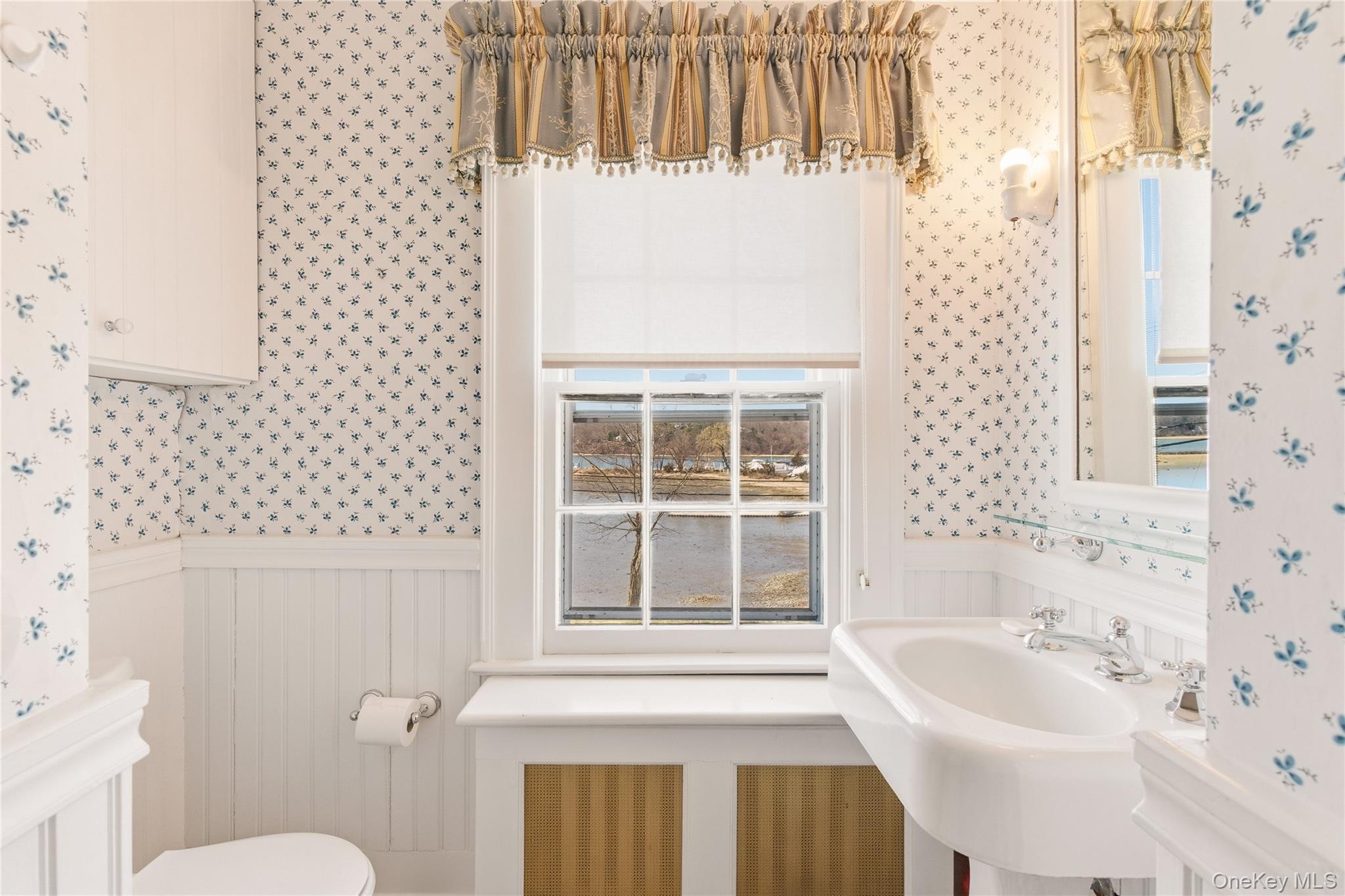 80 Shore Road Cold Spring Harbor, NY 11724 - Photo 15 of 35