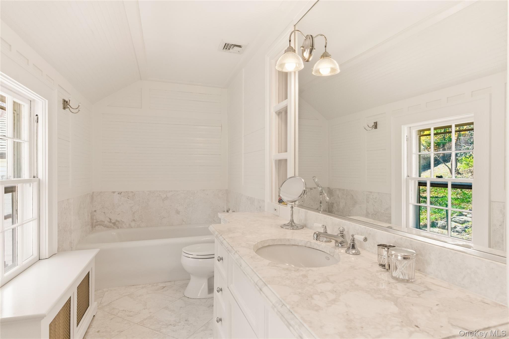 80 Shore Road Cold Spring Harbor, NY 11724 - Photo 22 of 35