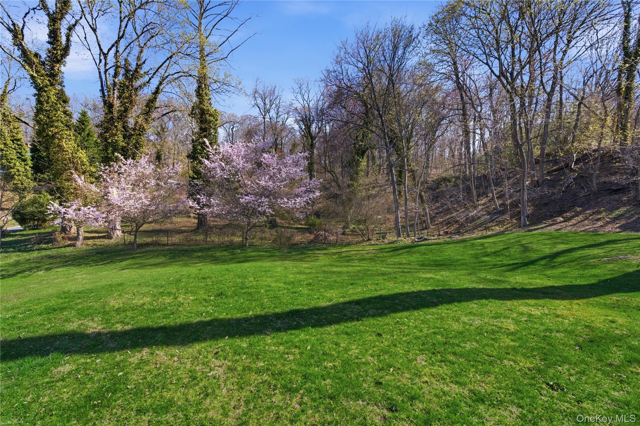 80 Shore Road Cold Spring Harbor, NY 11724 - Photo 26 of 35