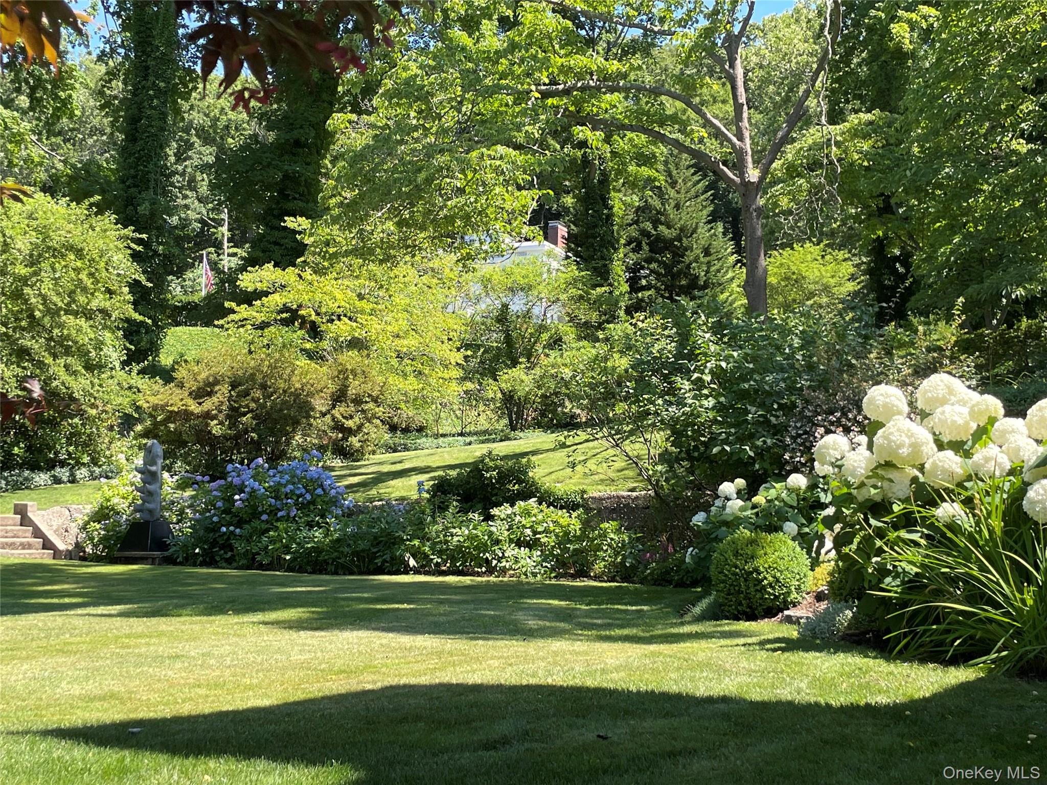 80 Shore Road Cold Spring Harbor, NY 11724 - Photo 28 of 35