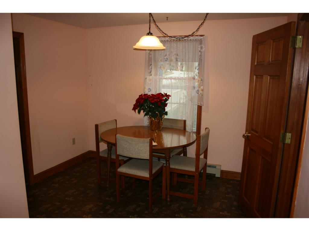 10 Oak Street Exeter, NH 03833 - Photo 5 of 14 Gallery Image 5