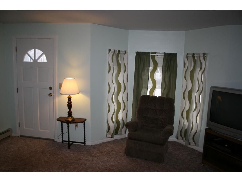 10 Oak Street Exeter, NH 03833 - Photo 7 of 14 Gallery Image 7