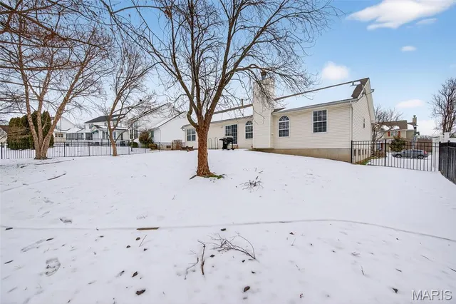 $375,000 | 7 Cherokee Sunset Court, O'Fallon, MO 63366