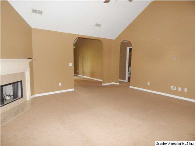 137 Horseshoe Circle Alabaster, AL 35007 - Photo 5 of 21