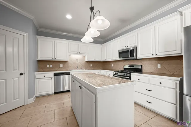 $335,000 | 10848 Springtree Avenue, Baton Rouge, LA 70810